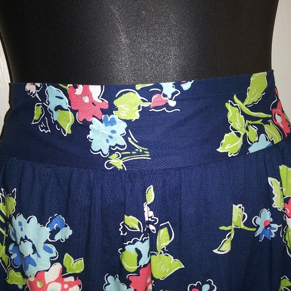 AEROPOSTALE SKIRT SZ LG. - Picture 3 of 6